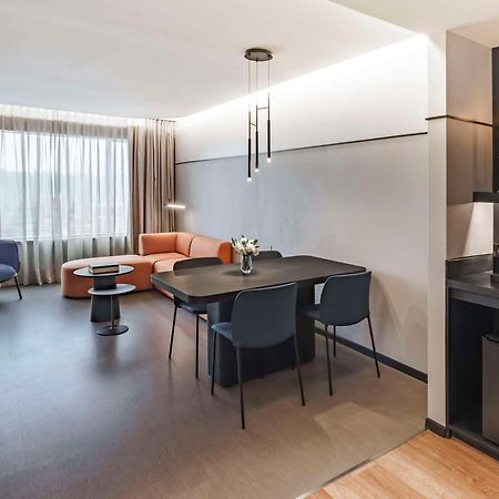 Pullman Santiago Vitacura Εξωτερικό φωτογραφία A suite at the hotel