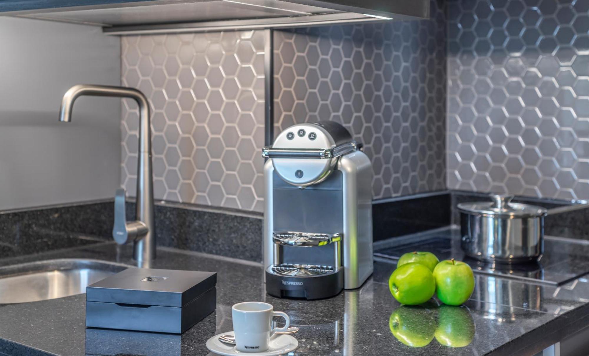 Pullman Santiago Vitacura Εξωτερικό φωτογραφία A Nespresso coffee machine