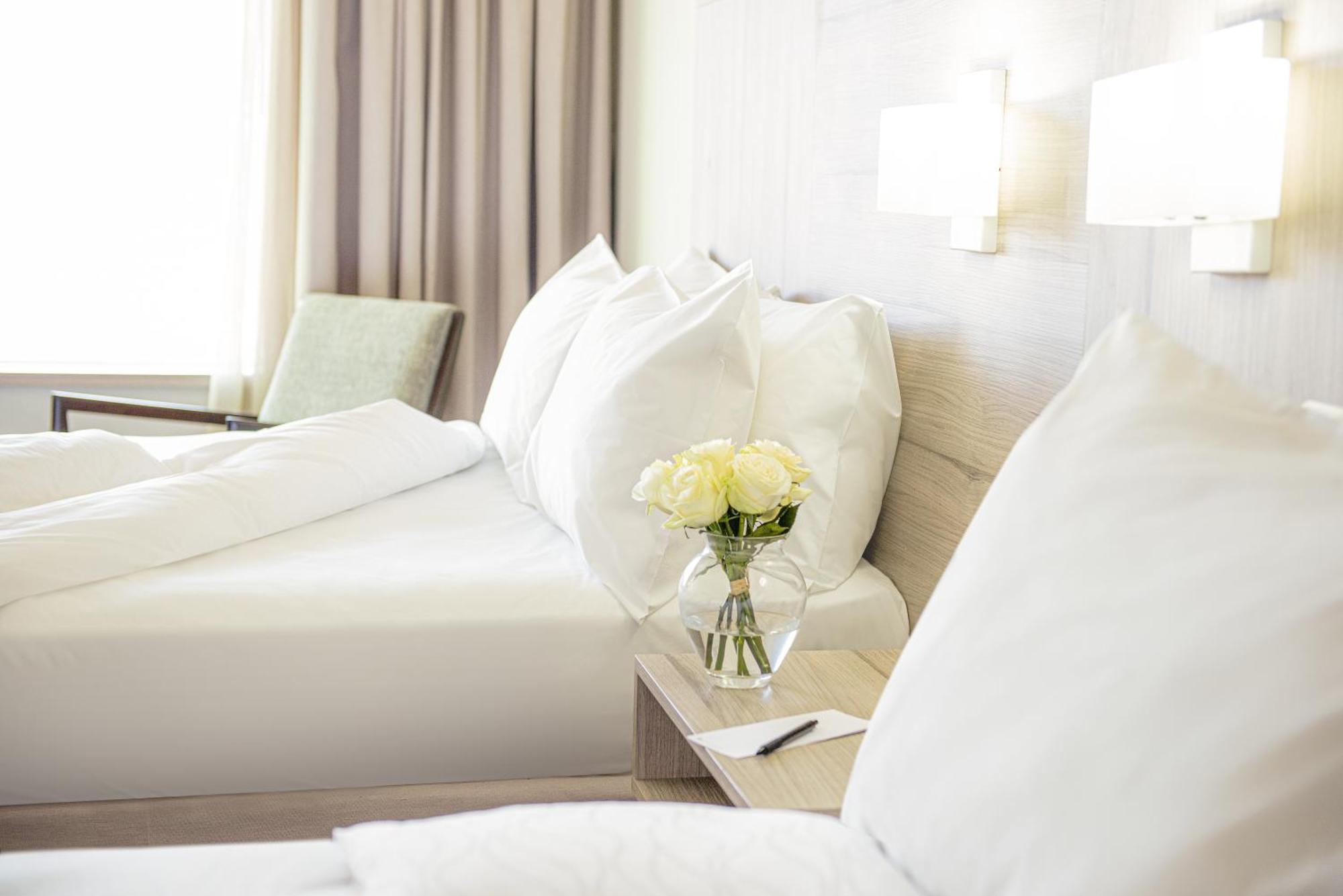 Pullman Santiago Vitacura Εξωτερικό φωτογραφία A bedroom at The Ivy Hotel
